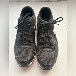 Nike Men's Excee Air Max Black and White Sneakers